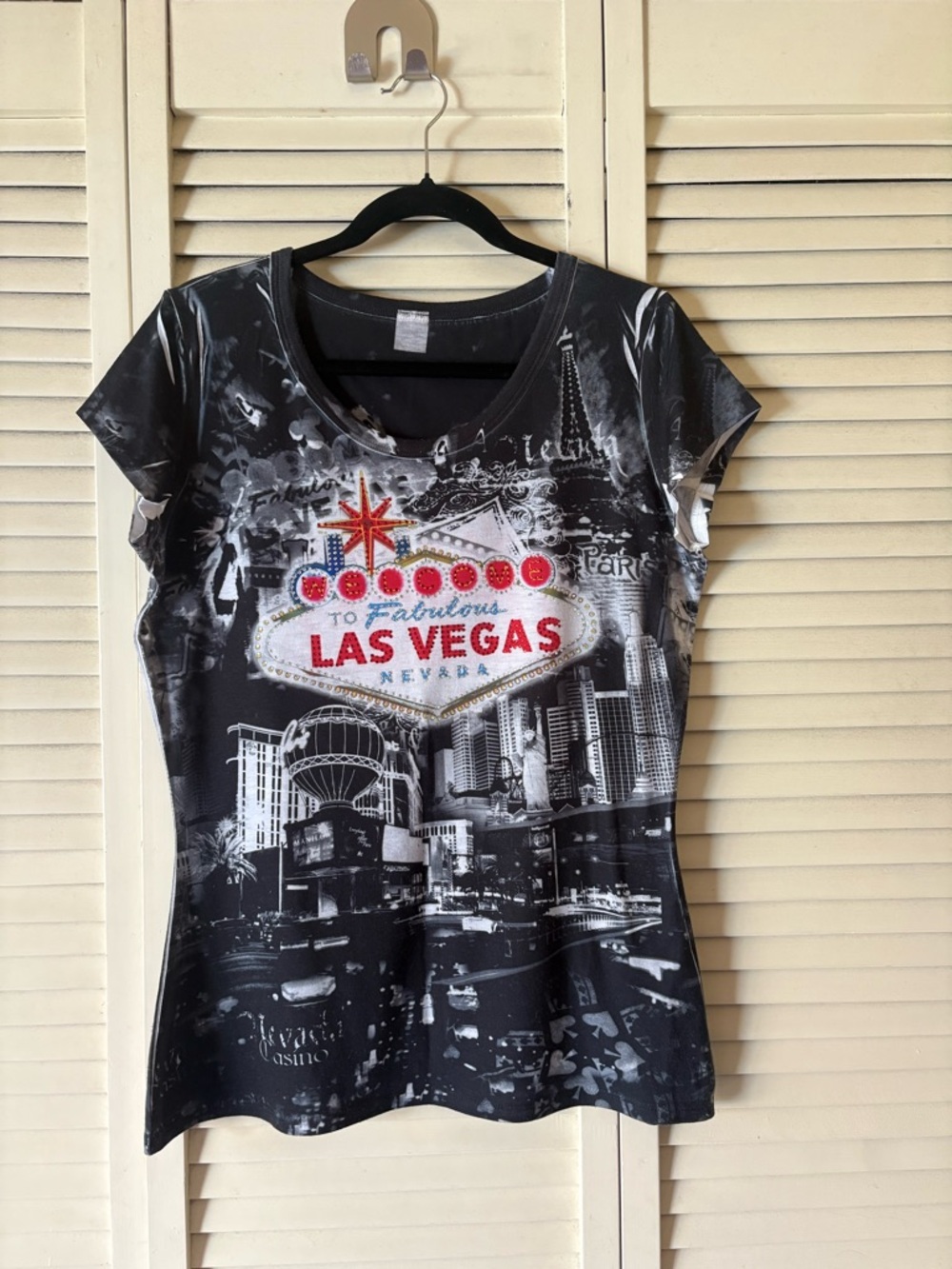 Las Vegas Graphic Tee - Women's Black Short Sleeve Top